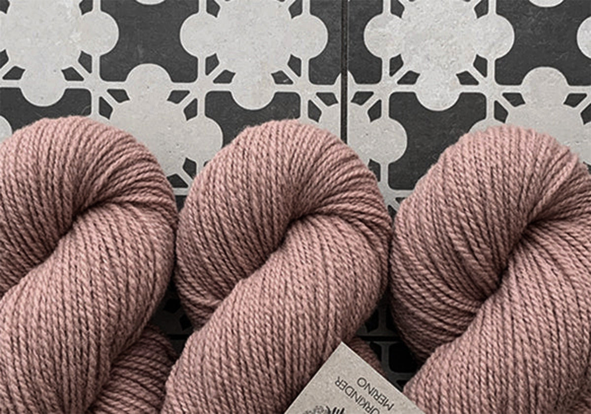 Handgefärbte MERINO NATURWOLLE | AVOCADO *ALTROSA*