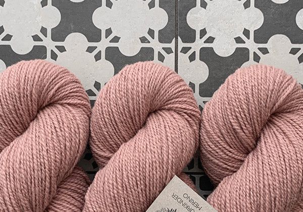 Handgefärbte MERINO NATURWOLLE | *ALTROSA* [BIRKENRINDE]