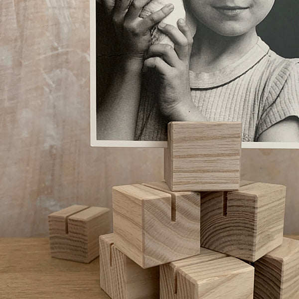 FOTOHALTER POSTKARTENHALTER EICHE