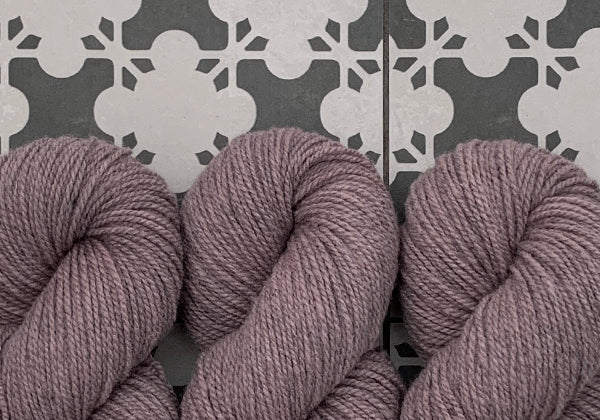 Handgefärbte NATURWOLLE | AVOCADO *LAVENDEL*